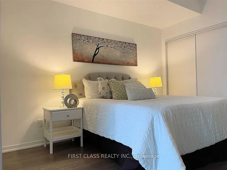 68 Abell St #605 — Photo 5