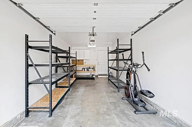 2901 W Teton St — Photo 2