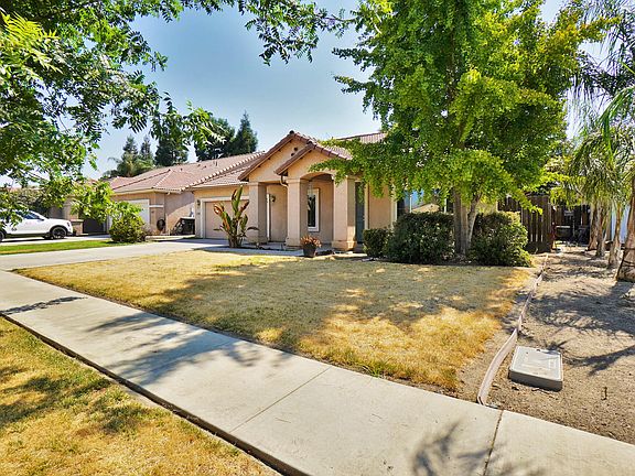 3rd image of 132 N Boise Court