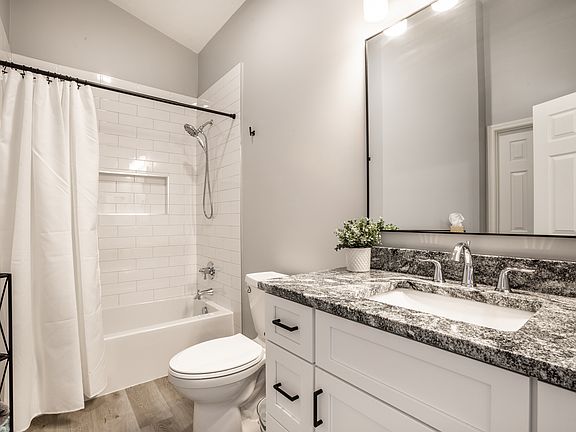 3rd image of 9230 Sea Pine Ln