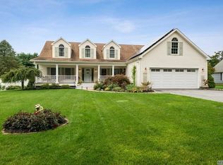2290 Harbor Ln, Cutchogue, NY 11935