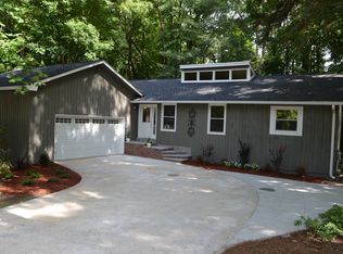107 Crossbow Ct, Peachtree City, GA 30269