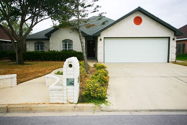 1st image of 2708 Thunderbird Ave