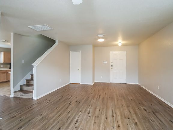 5th image of 12411 Grossmount Dr