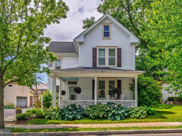 120 W Lemon St, Lititz, PA 17543