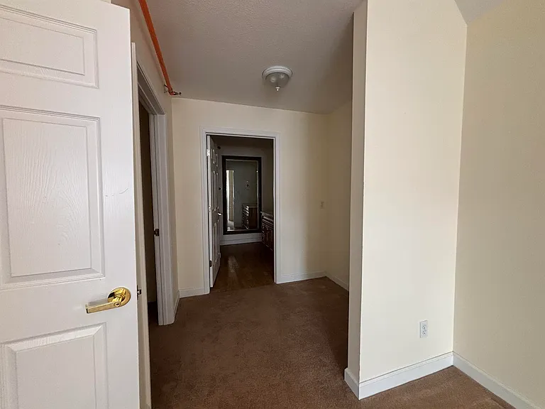 512 Delaware #D — Photo 6