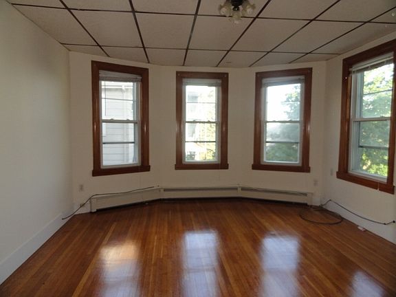 5th image of 225 Crescent Ave #2-L