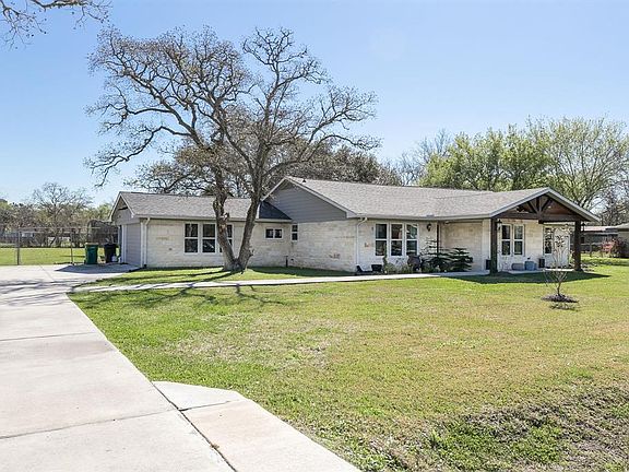 4th image of 3829 Skylark Way