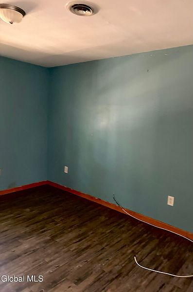 5th image of 134 Bunker Hill Road