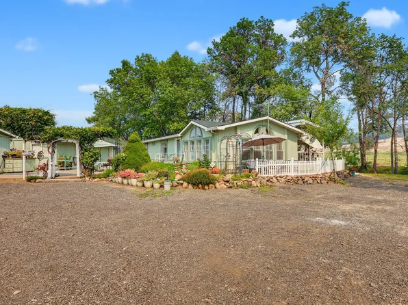 9561 Highway 140, Eagle Point, OR 97524