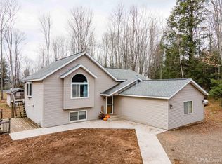 579 Lind Rd, Crystal Falls, MI 49920