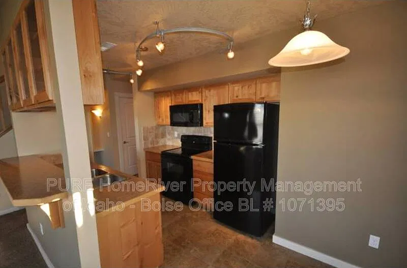 2 bed, 2.0 bath, 1000 sqft, $1,595 — Photo 3