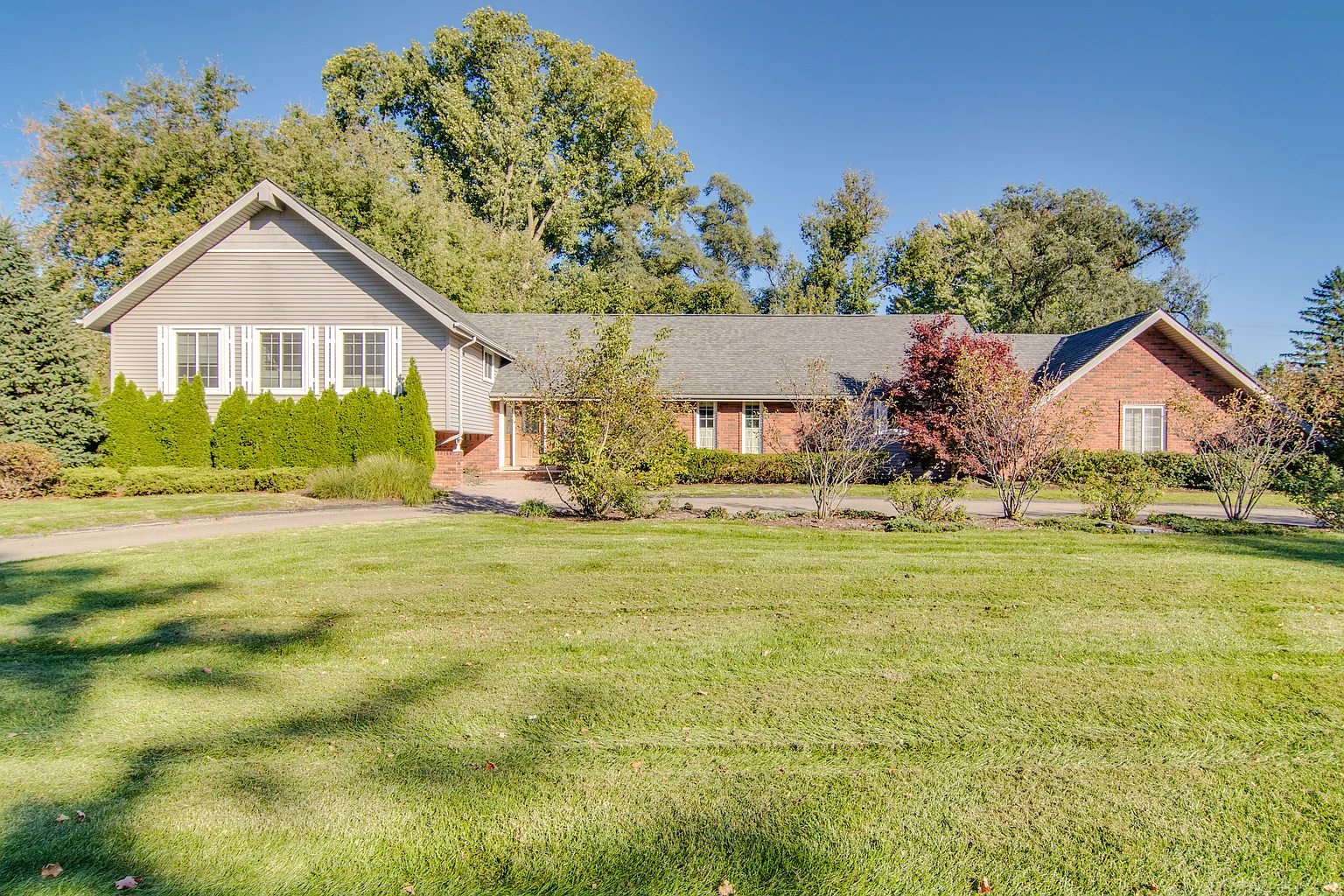 1516 Ardmoor Dr photo 1