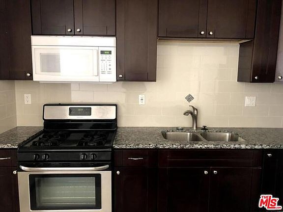 3rd image of 133 S Crescent Dr APT 3
