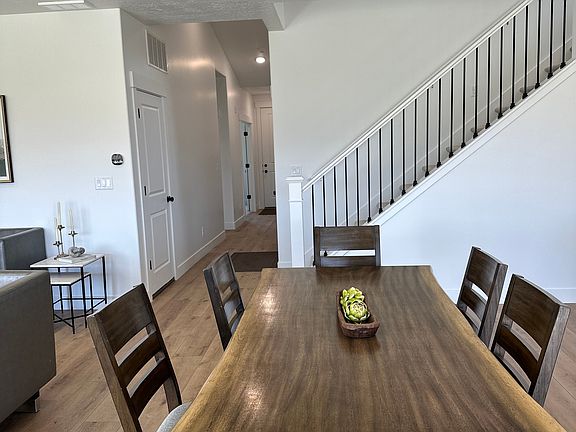 3rd image of 7927 N Bristlecone Rd #204