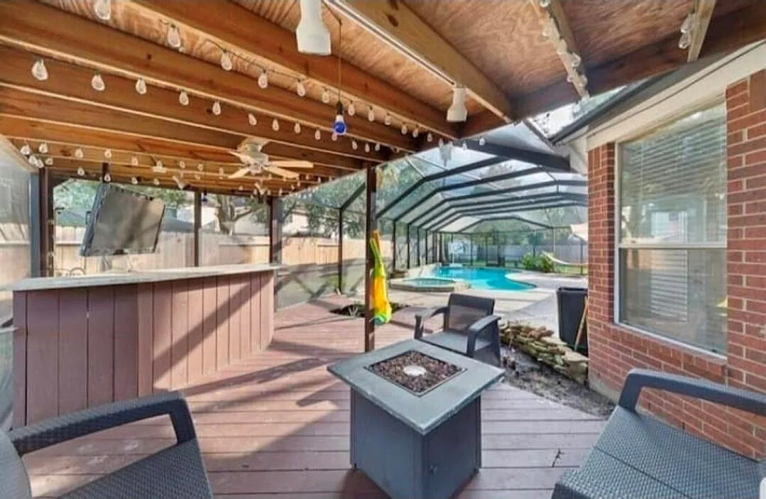 4 bed, 2.5 bath, 3152 sqft, $3,600 — Photo 1