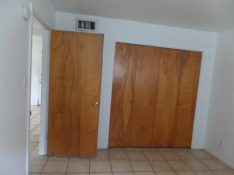727 Avenue C #7 — Photo 4