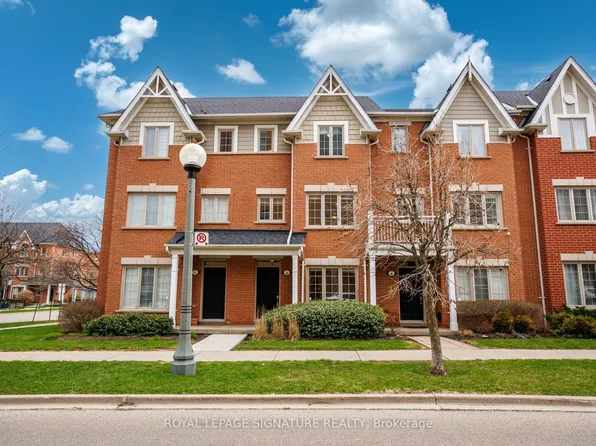 161 13th St #10, Toronto, ON M8V 4E4