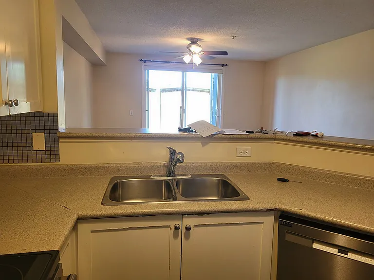 2280 N 68th St NE — Photo 9