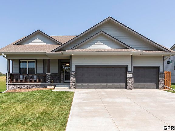 2nd image of 2120 Gindy Dr