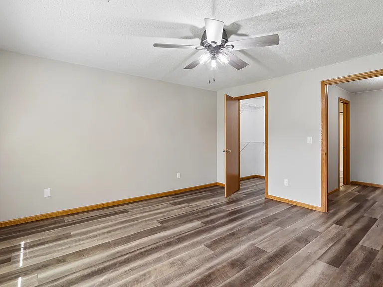 1551 Ranier Dr — Photo 10