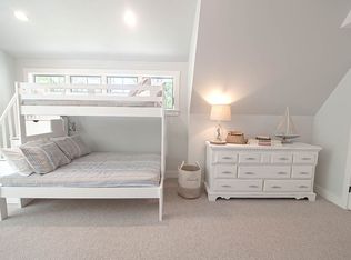 12 Giselle Ln, Raymond, ME 04071