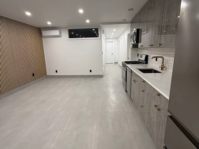 6082 Catalpa Ave — Photo 6