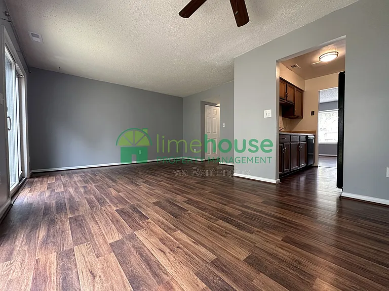 1318 River Birch Run S — Photo 6