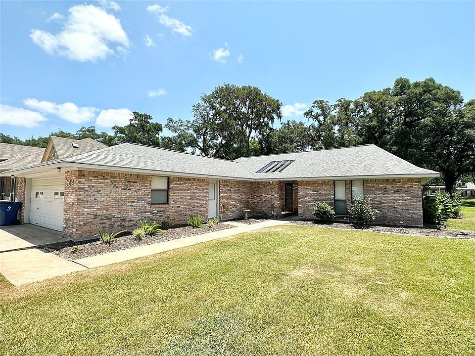 209 N Amherst Dr, West Columbia, TX 77486 MLS 3659758 Zillow