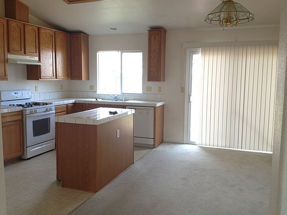 5th image of 261 Branco Ave