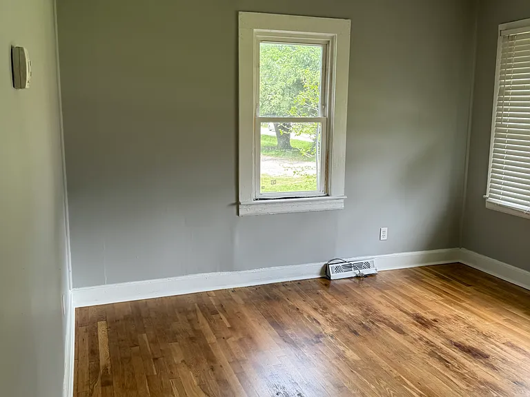 806 Garrison St — Photo 11