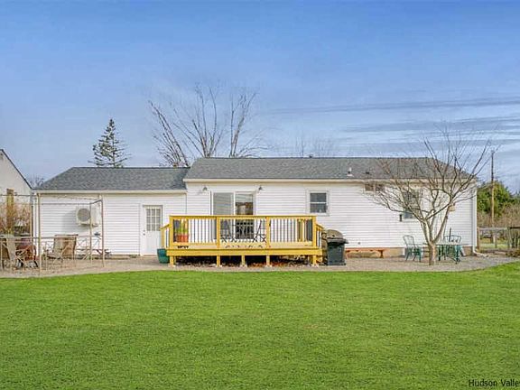 2nd image of 11 Cherry Ln