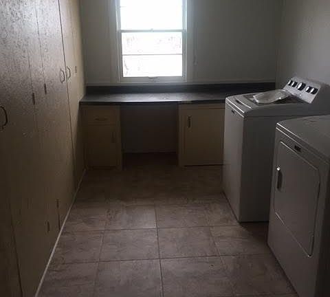 Laundry room & storage