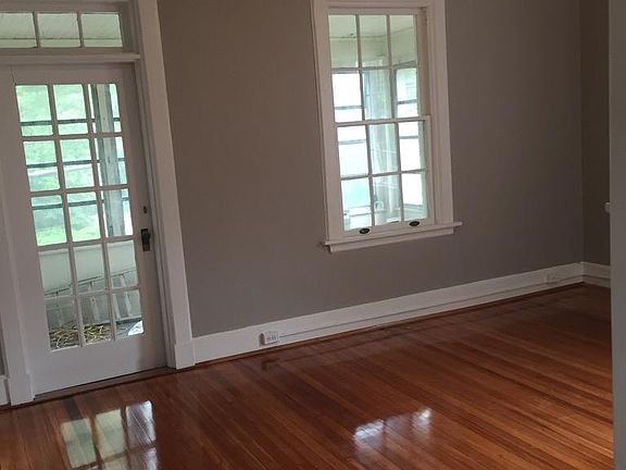 2nd image of 1107 Claremont Ave Unit B