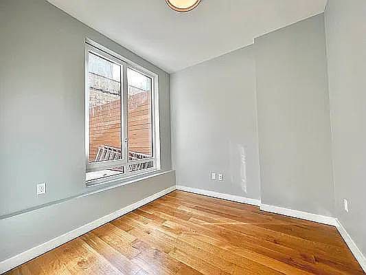 4th image of 687A 5th Ave #1B
