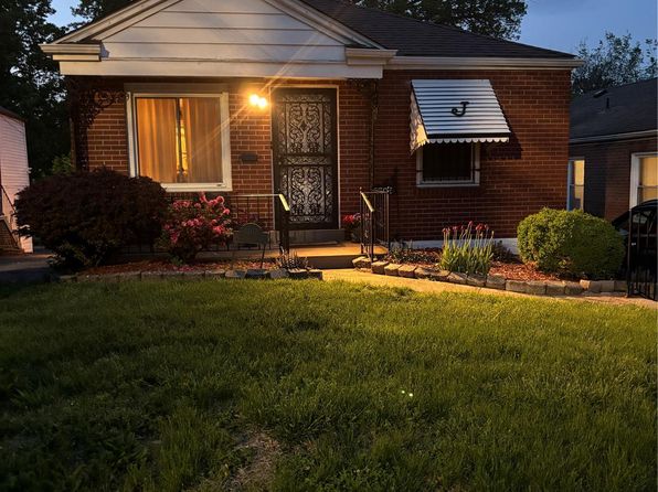 6707 Kenwood Dr, Saint Louis, MO 63121