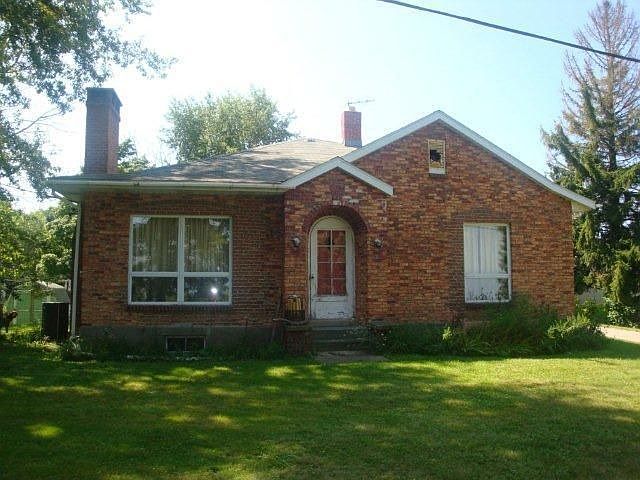 1st image of 2366 63rd St