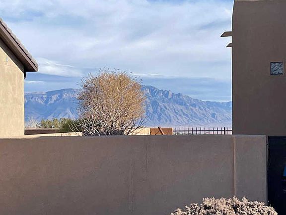 5th image of 2729 La Luz Cir NE