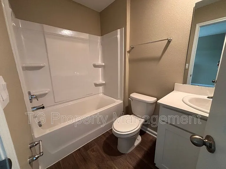 903 Rivertree Pl — Photo 22
