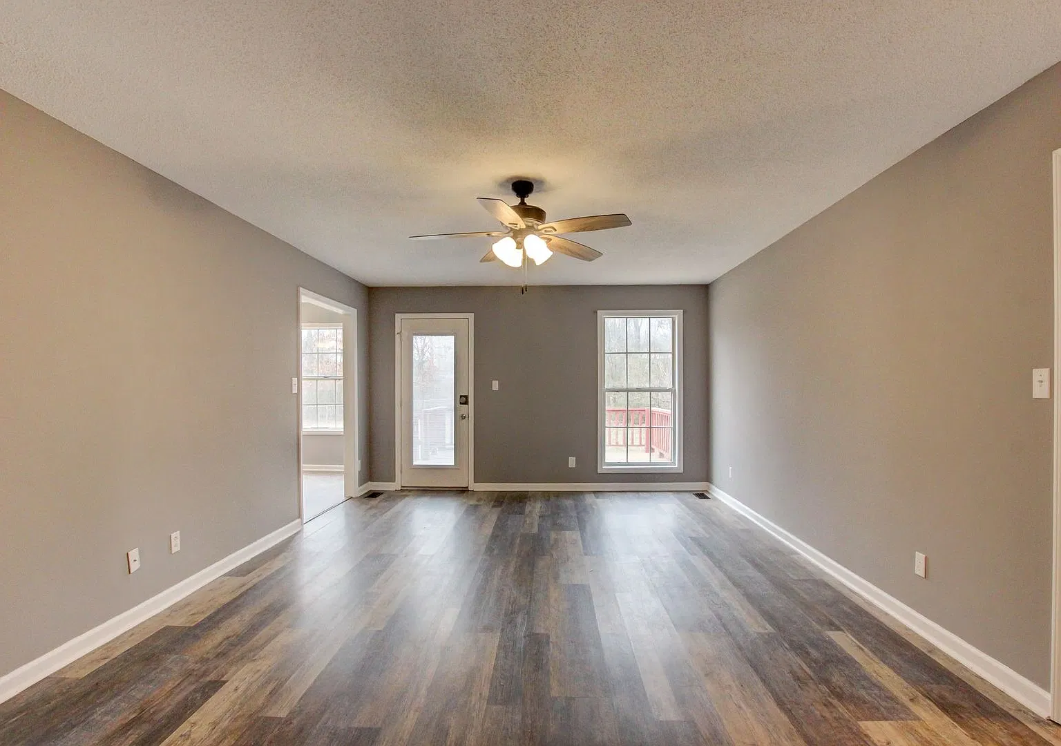 Charming Ranch Style Home On Over An Acre with Hardwood Flooring And Stainless Steel Appliances C... — Photo 2