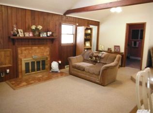 30 Old Cow Path, Miller Place, NY 11764