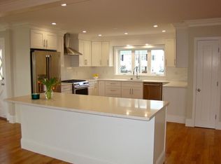 84 Knollwood Rd, Quincy, MA 02171