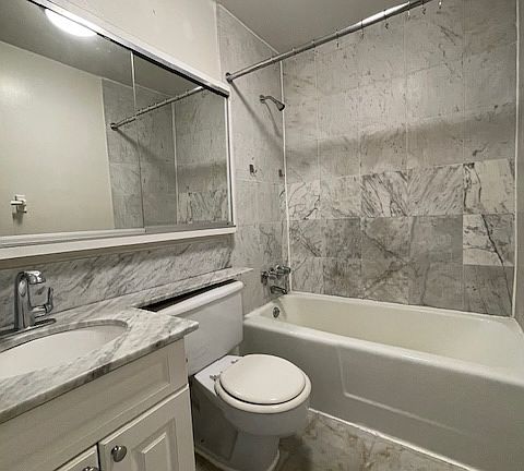 5th image of 449 W 44th St APT 2K