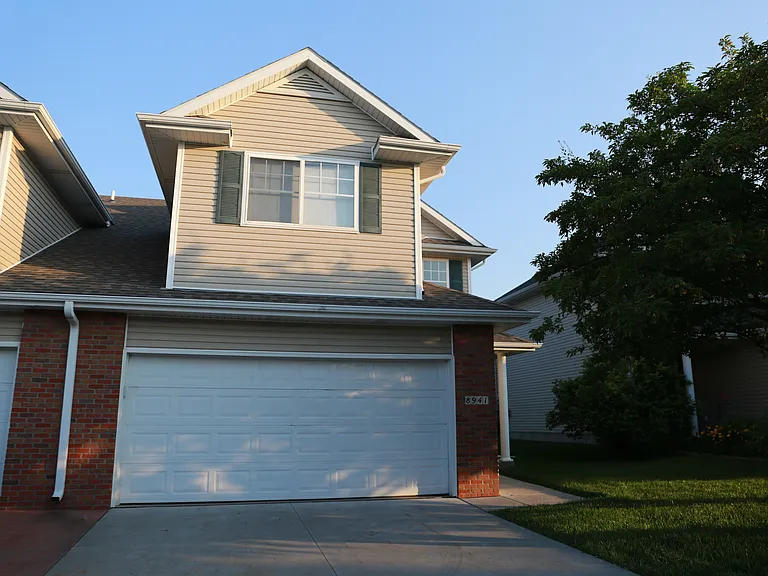 8941 Venice Ln — Photo 1