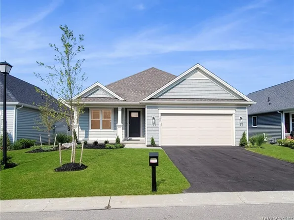 98 Grambo Dr, Lancaster, NY 14086