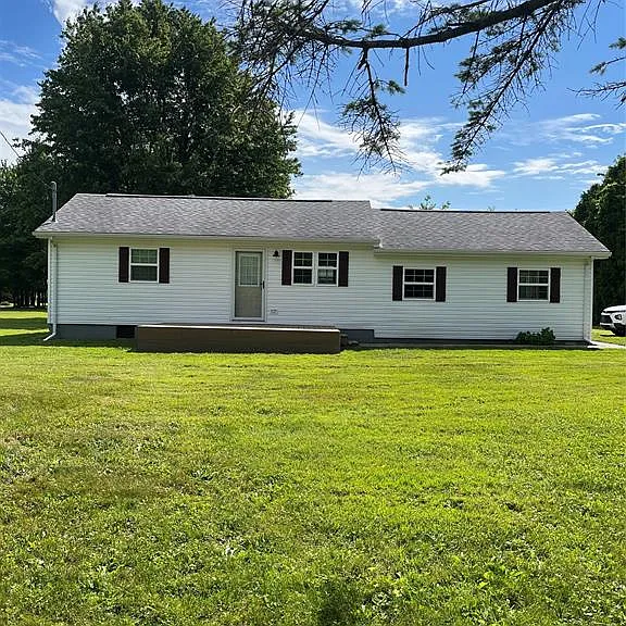1261 Avonia Rd — Photo 4