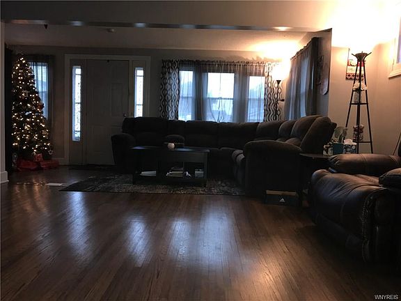 4th image of 71 Madison Ave