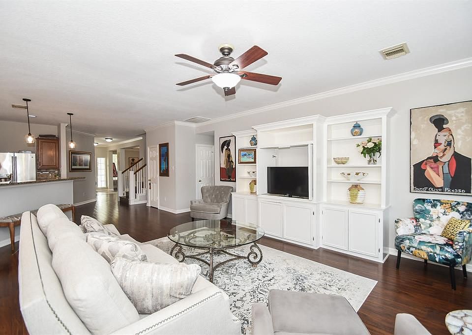 1st image of 1119 Lexington Green Dr