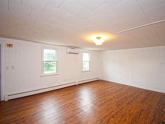 5th image of 22 Hudson St