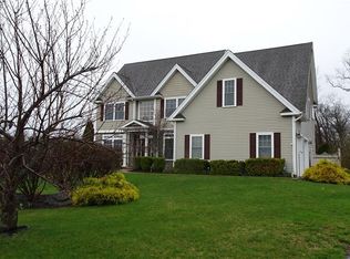 21 Fir Grove Rd, Manchester, CT 06040